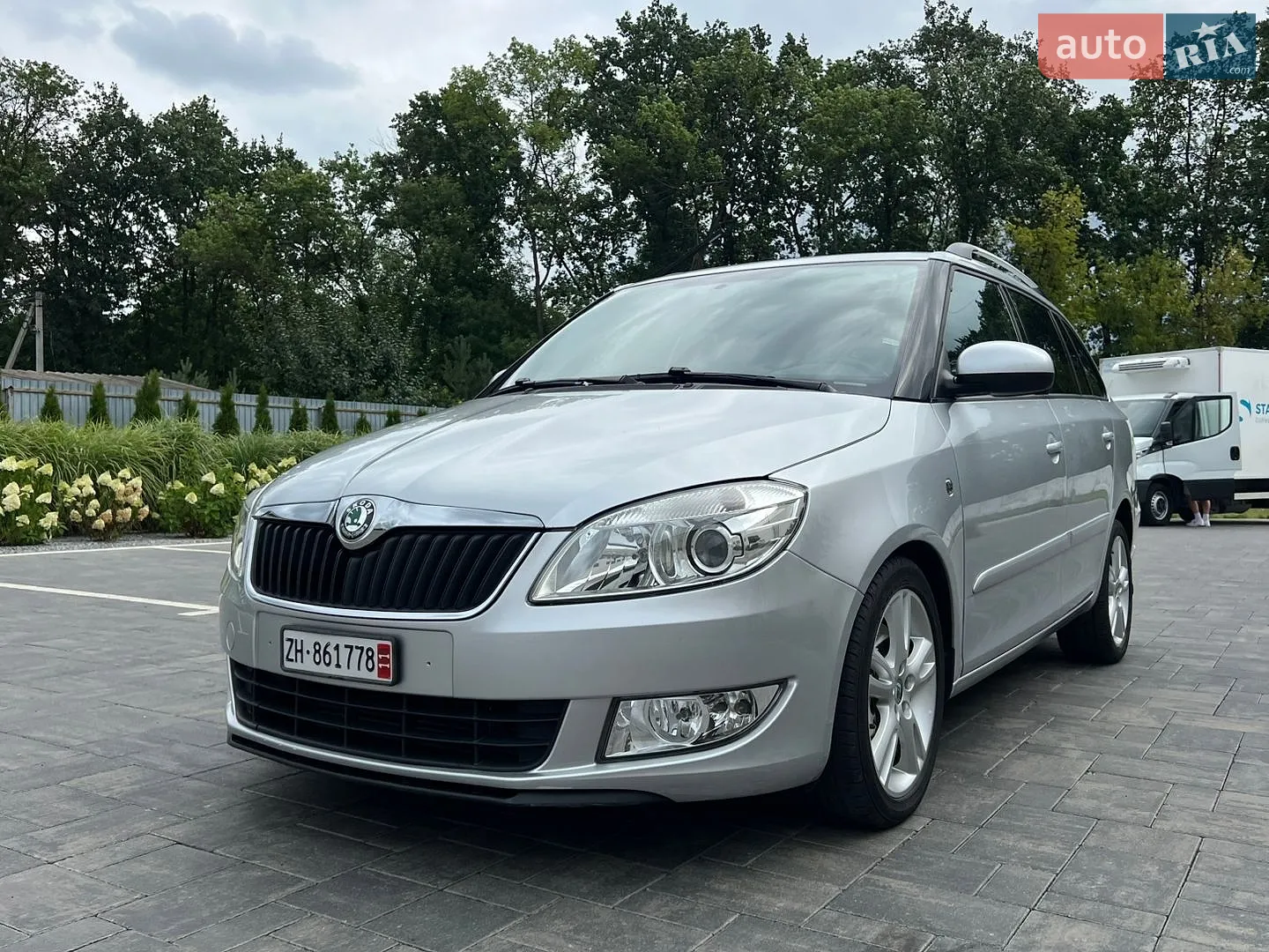 2010 Skoda Fabia - мініатюра 2