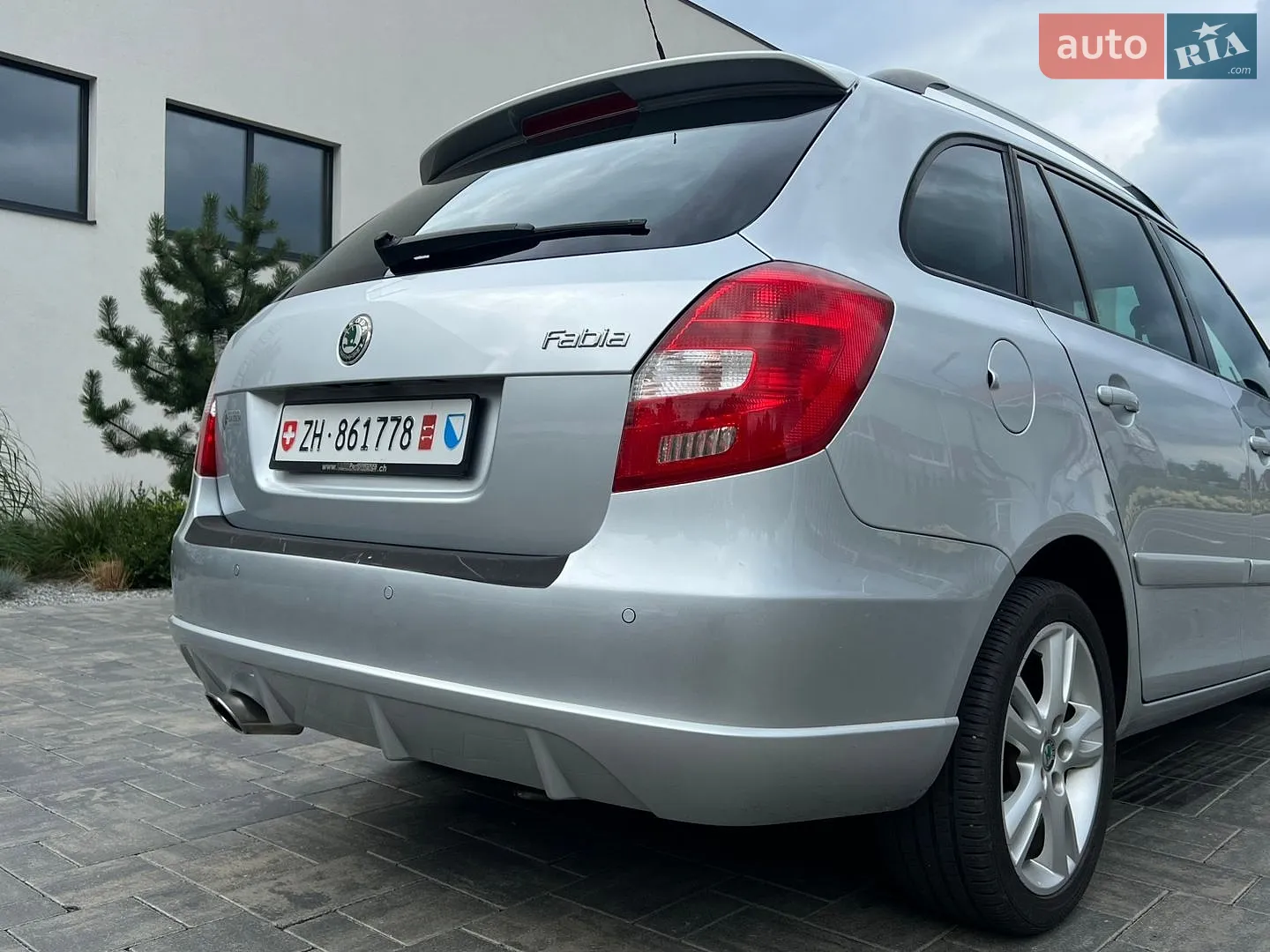 2010 Skoda Fabia - мініатюра 10