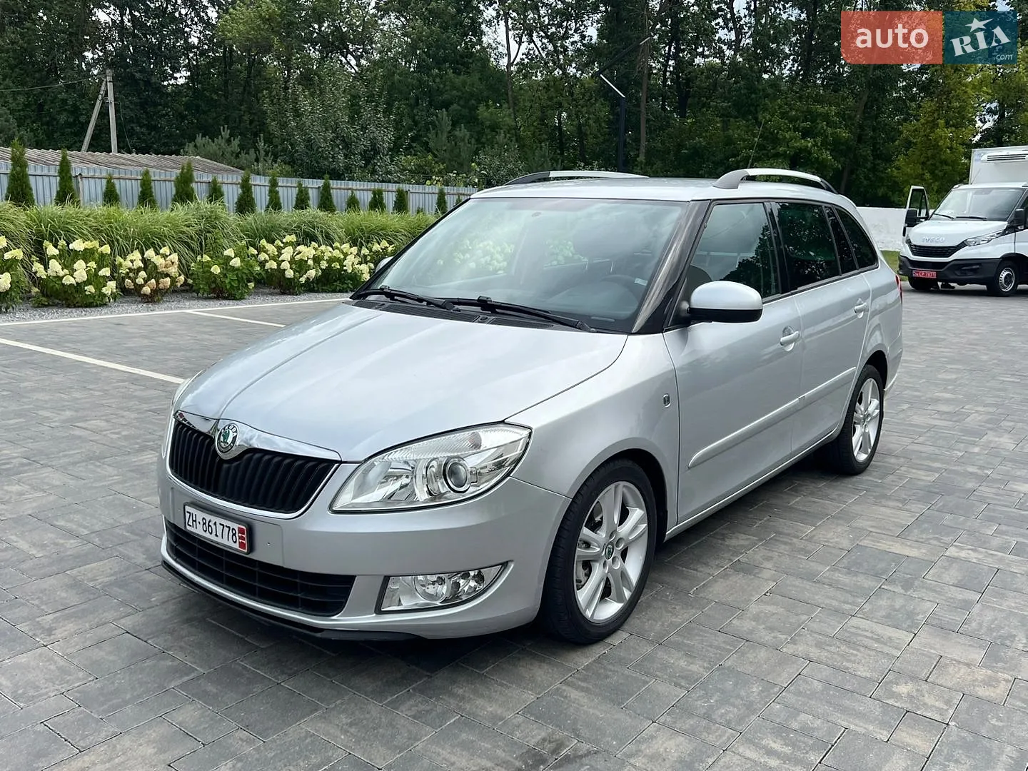 2010 Skoda Fabia - мініатюра 3