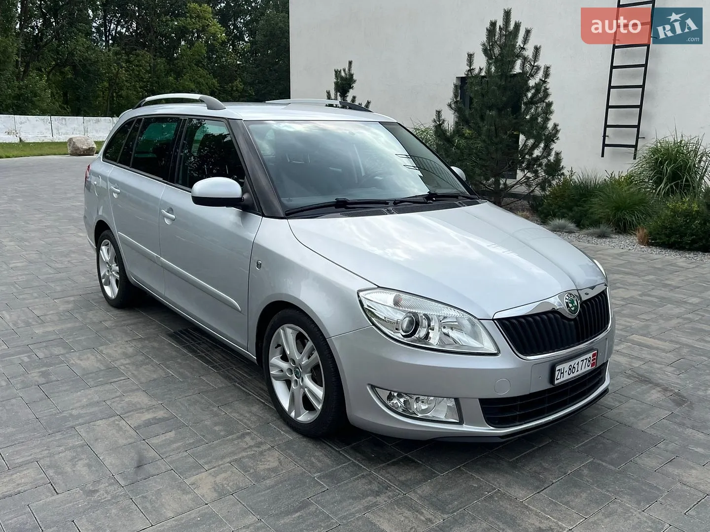 2010 Skoda Fabia - мініатюра 6