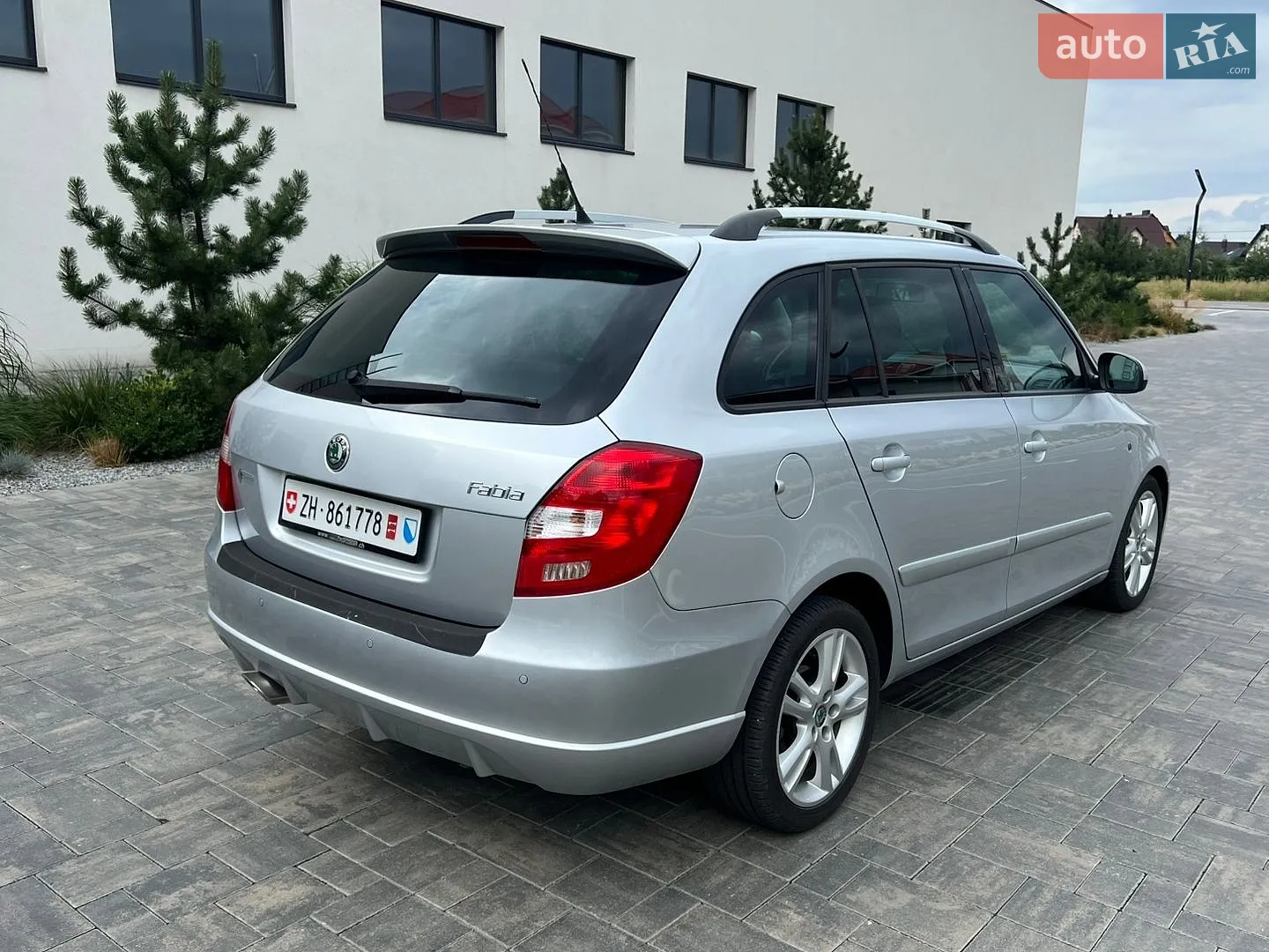 2010 Skoda Fabia - мініатюра 9