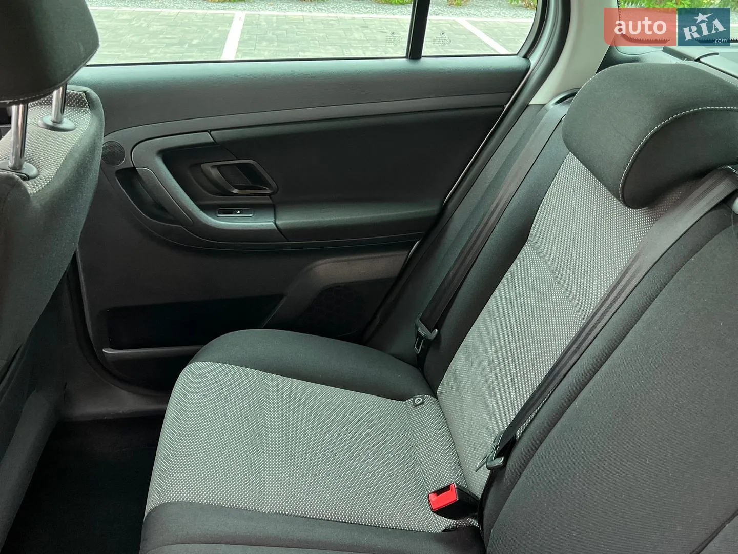 2010 Skoda Fabia - мініатюра 149