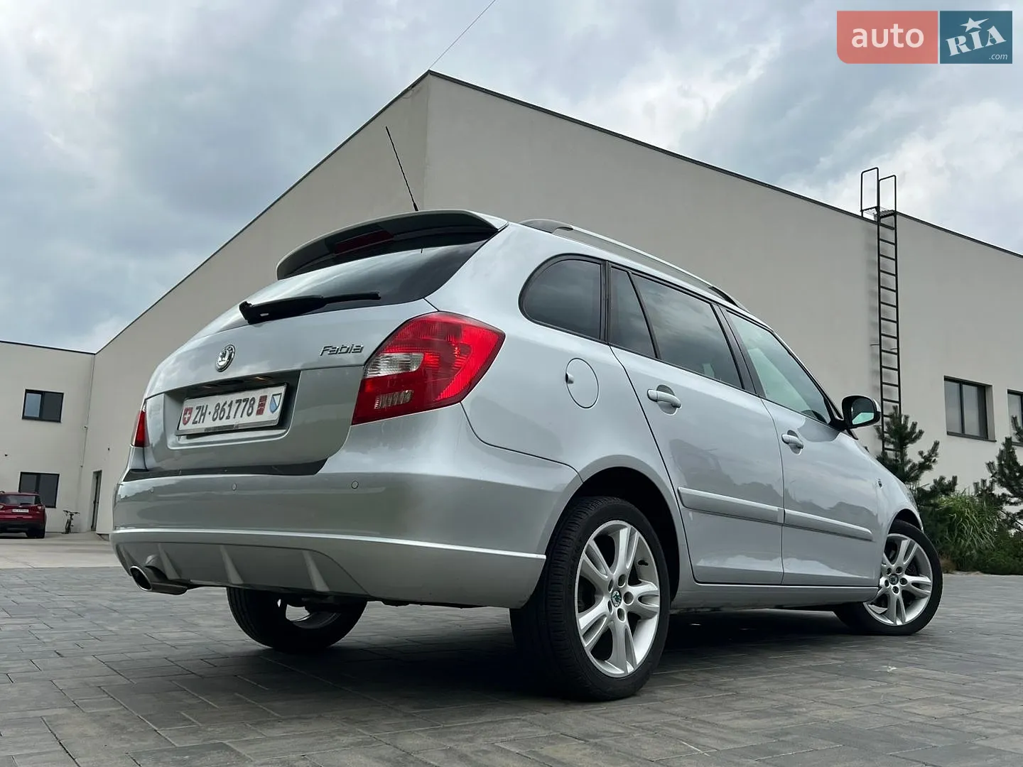 2010 Skoda Fabia - мініатюра 165