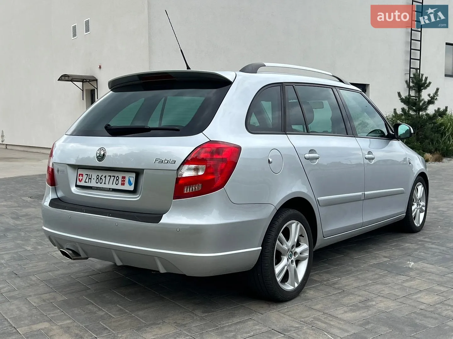 2010 Skoda Fabia - мініатюра 155