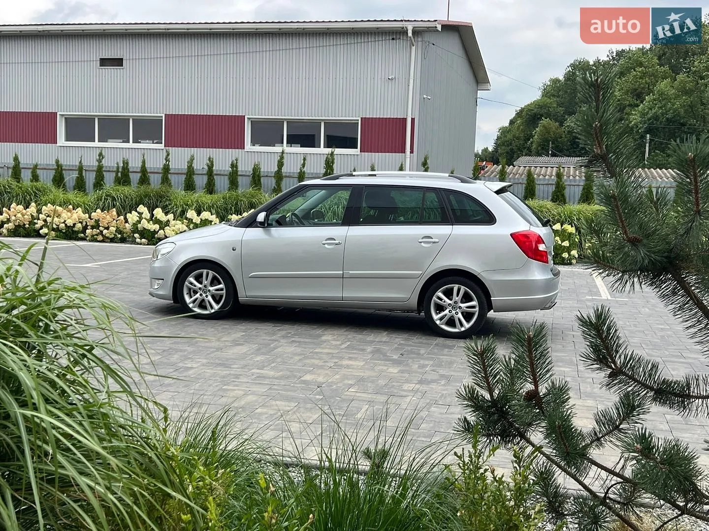 2010 Skoda Fabia - мініатюра 151