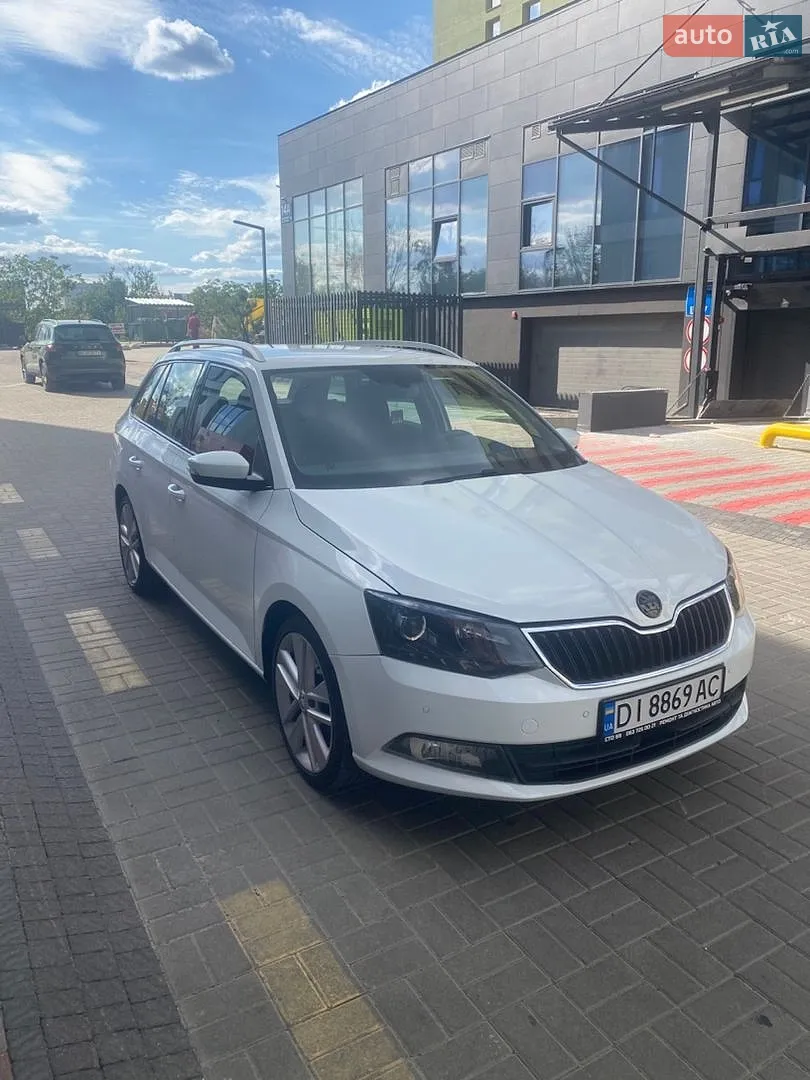 2015 Skoda Fabia - мініатюра 2