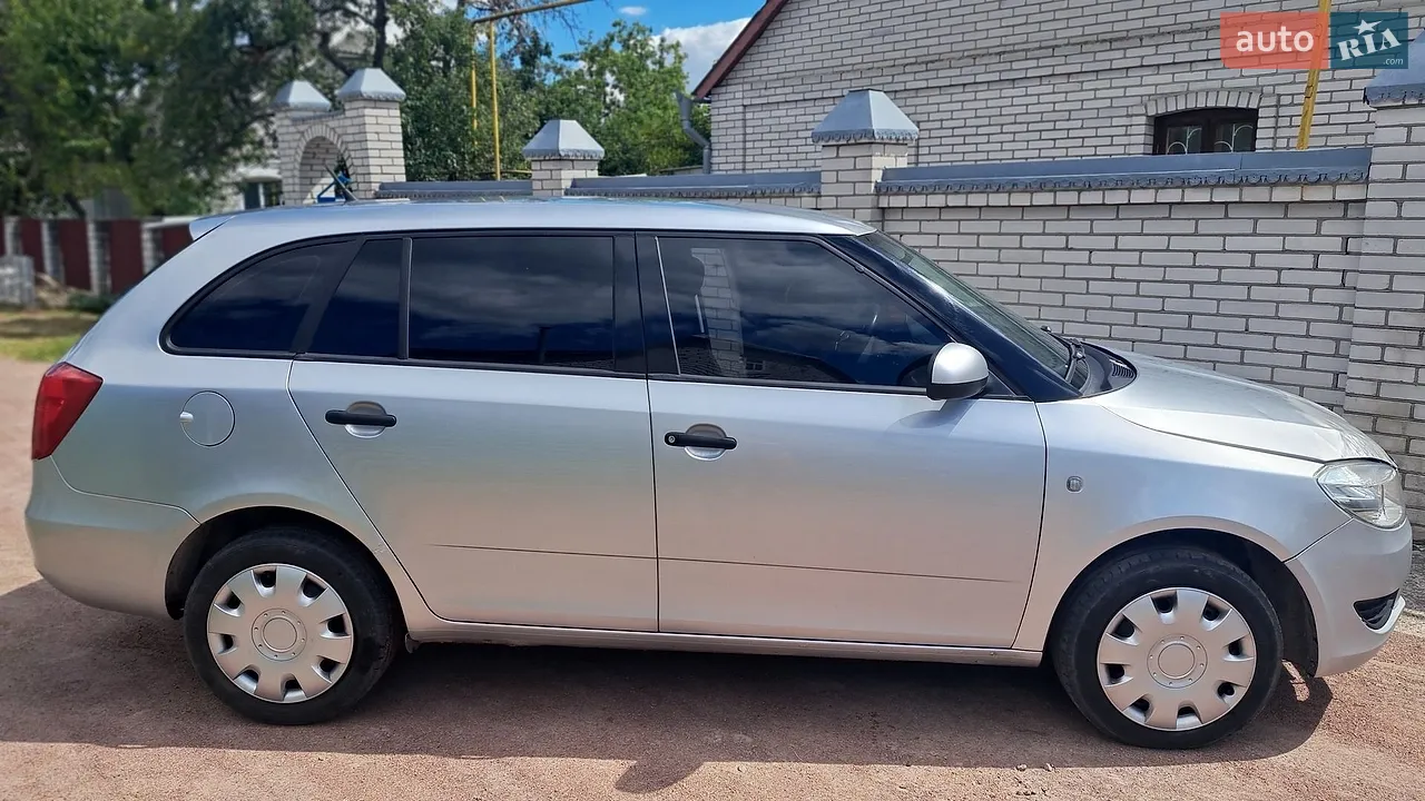 2012 Skoda Fabia - мініатюра 13