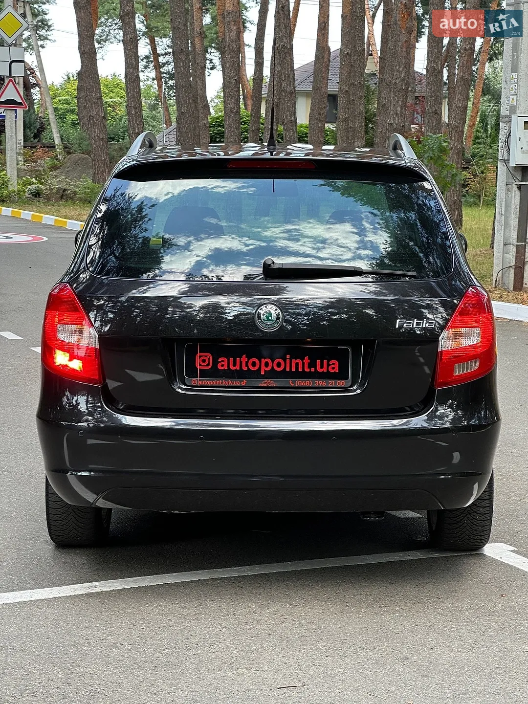 2010 Skoda Fabia - мініатюра 16
