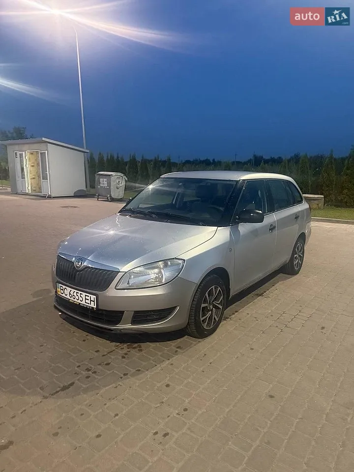 2011 Skoda Fabia - мініатюра 24