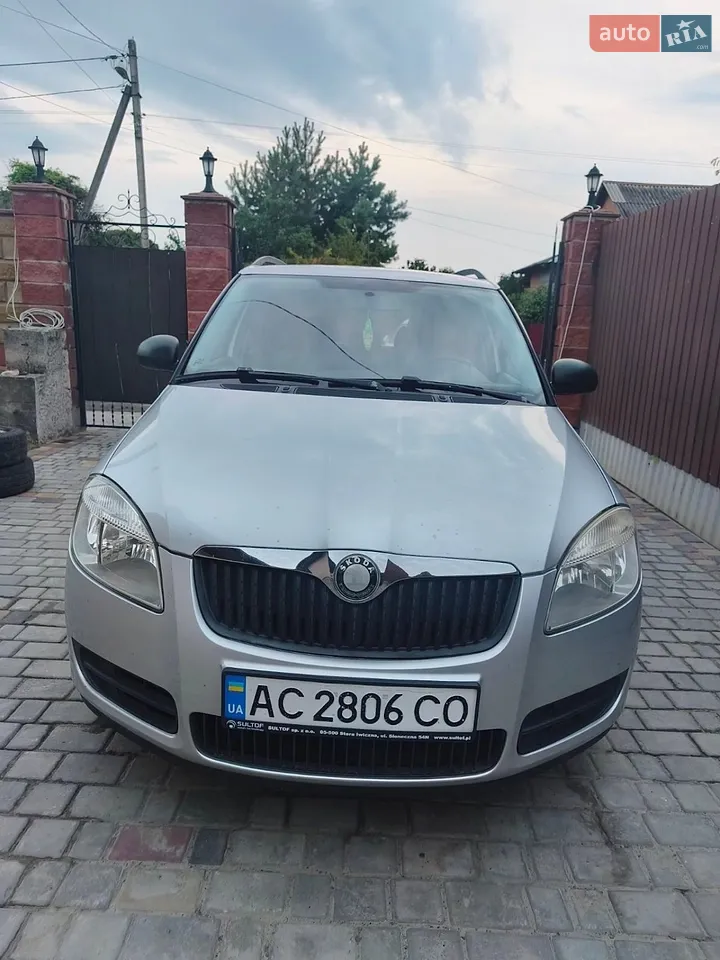 2011 Skoda Fabia - мініатюра 14