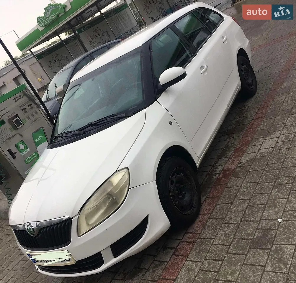 2011 Skoda Fabia - мініатюра 27