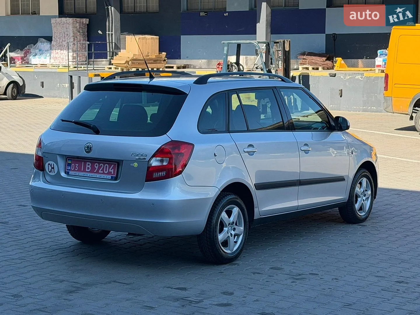 2010 Skoda Fabia - мініатюра 10