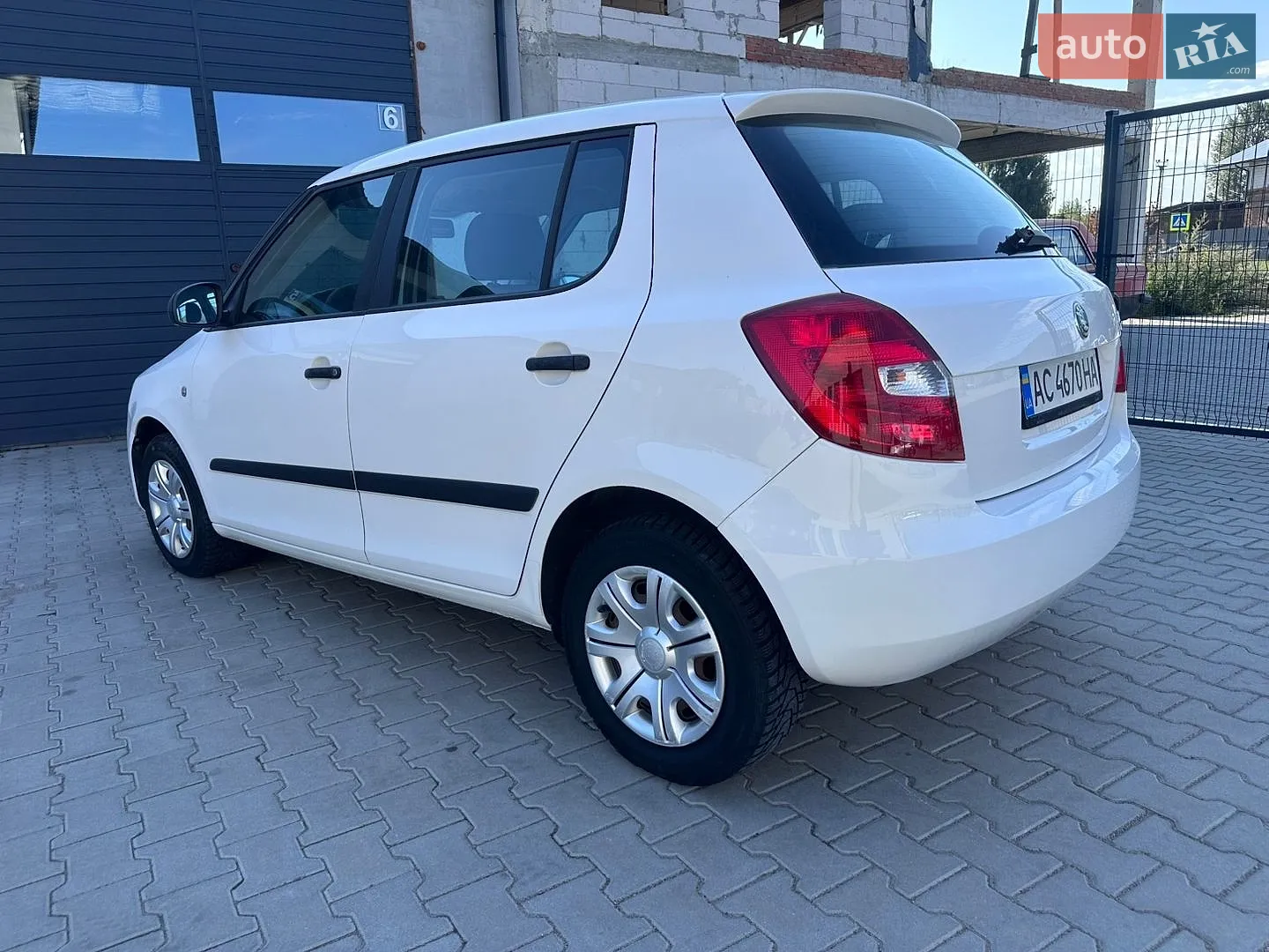 2010 Skoda Fabia - мініатюра 6