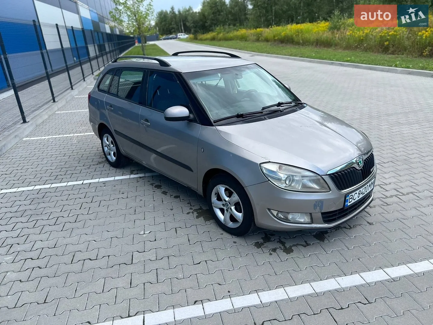 2011 Skoda Fabia - мініатюра 3