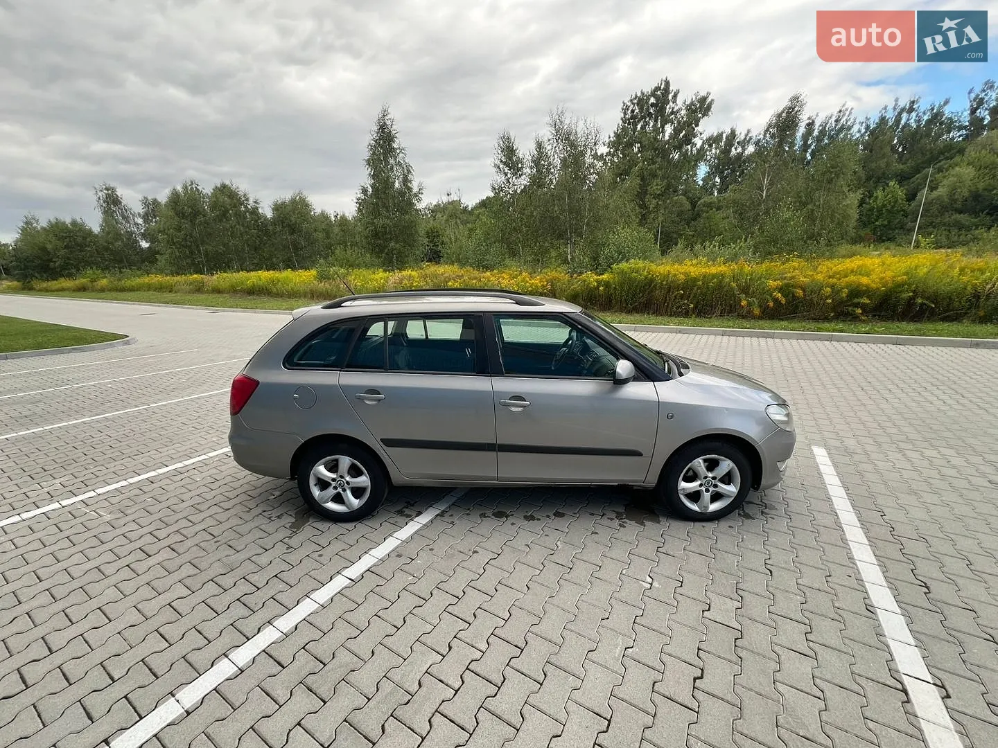 2011 Skoda Fabia - мініатюра 7
