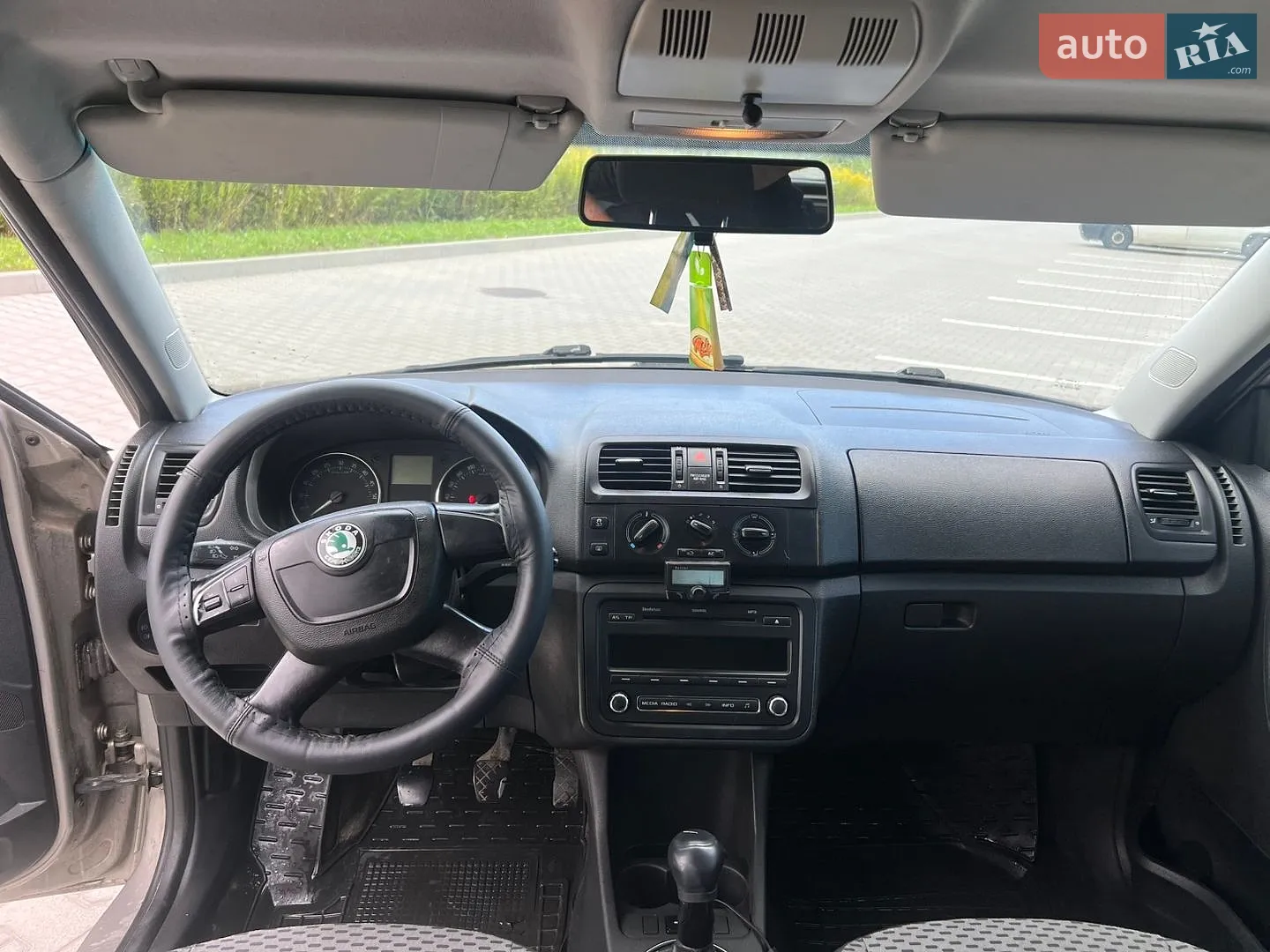 2011 Skoda Fabia - мініатюра 8