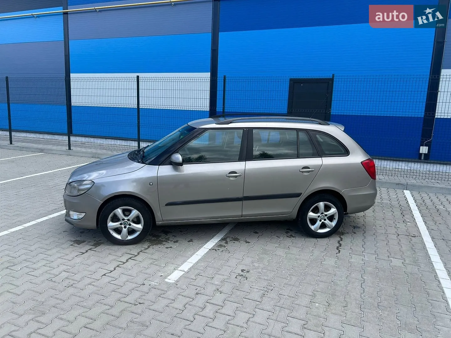 2011 Skoda Fabia - мініатюра 12