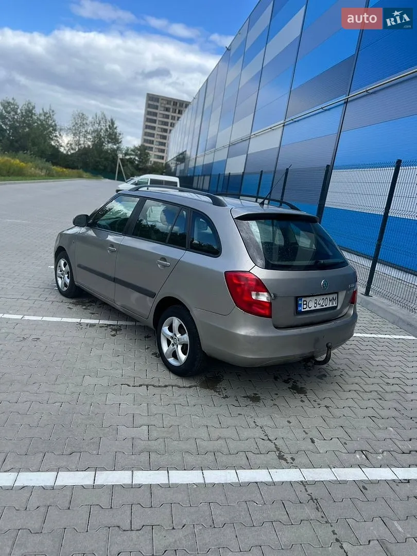 2011 Skoda Fabia - мініатюра 14