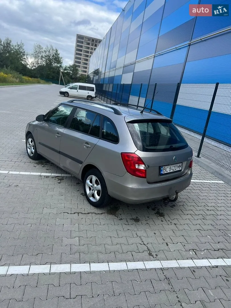 2011 Skoda Fabia - мініатюра 17