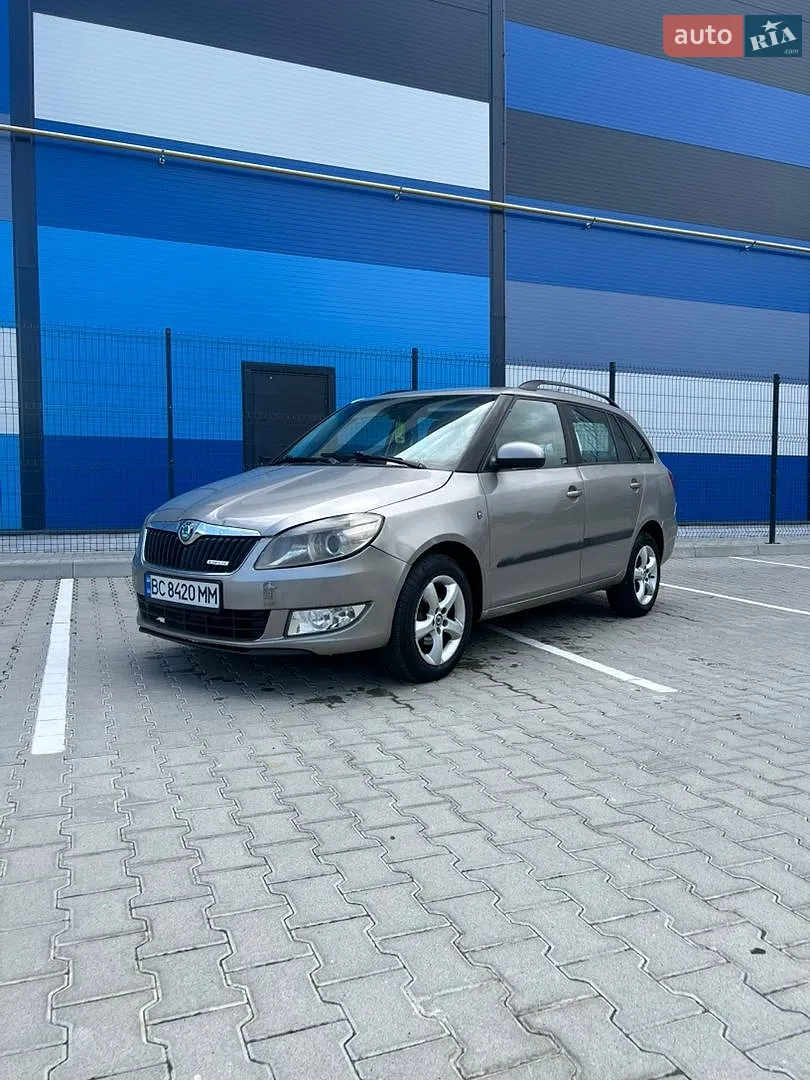 2011 Skoda Fabia - мініатюра 22