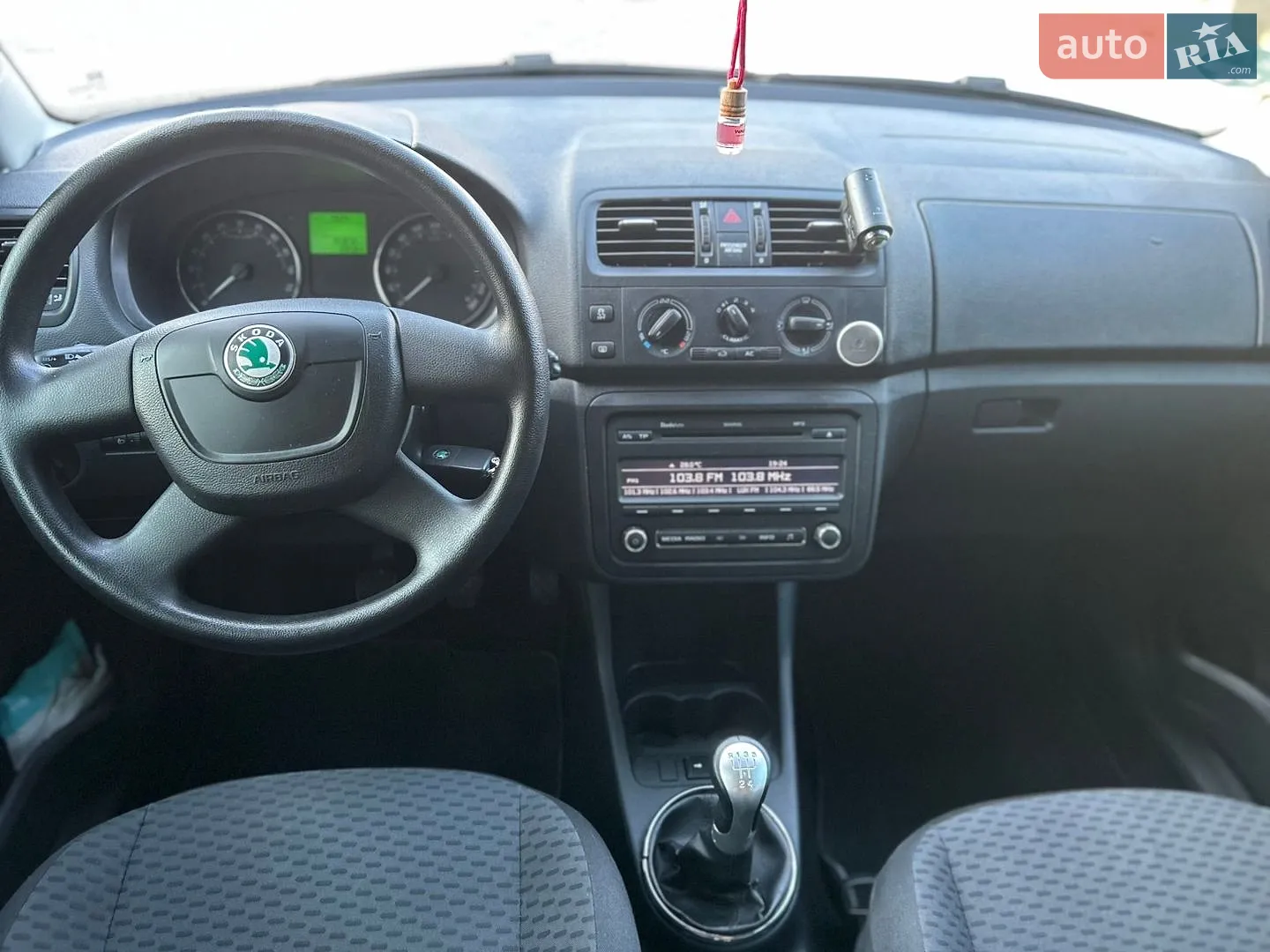 2010 Skoda Fabia - мініатюра 8