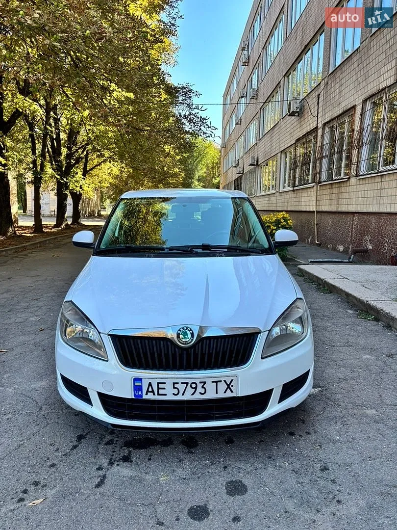 2012 Skoda Fabia - мініатюра 3