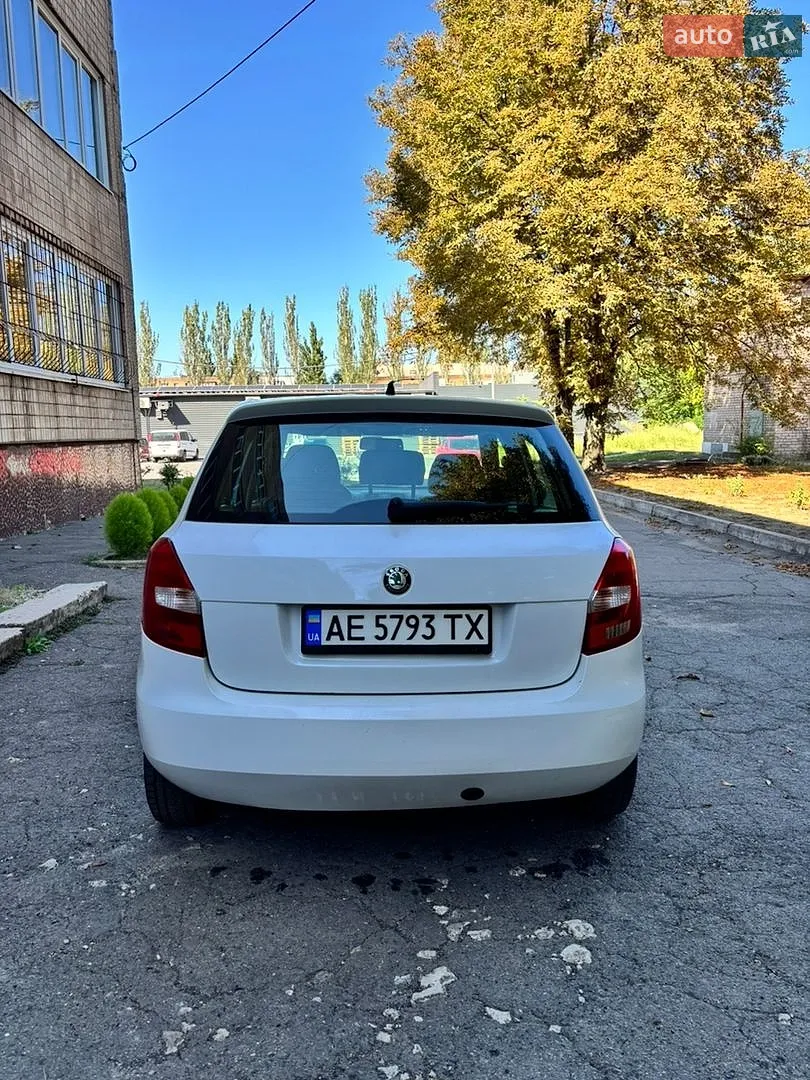 2012 Skoda Fabia - мініатюра 8