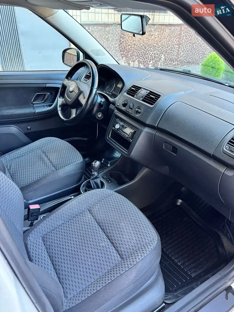2012 Skoda Fabia - мініатюра 13