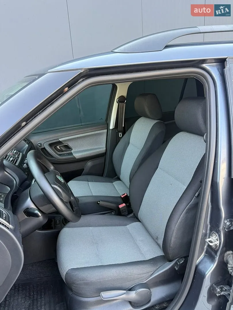 2012 Skoda Fabia - мініатюра 21