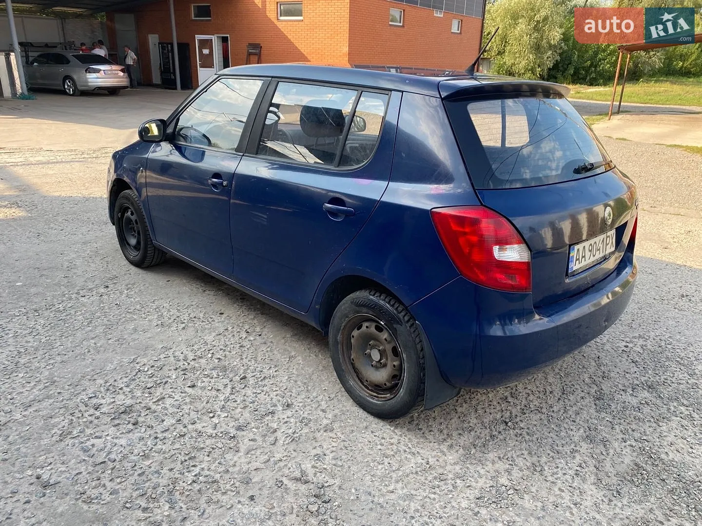 2010 Skoda Fabia - мініатюра 2