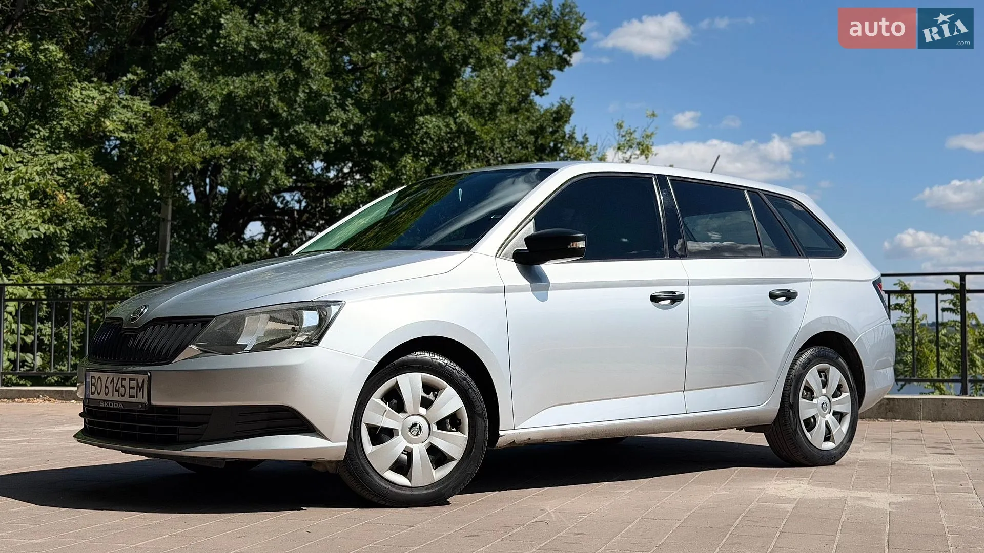 2017 Skoda Fabia - мініатюра 2