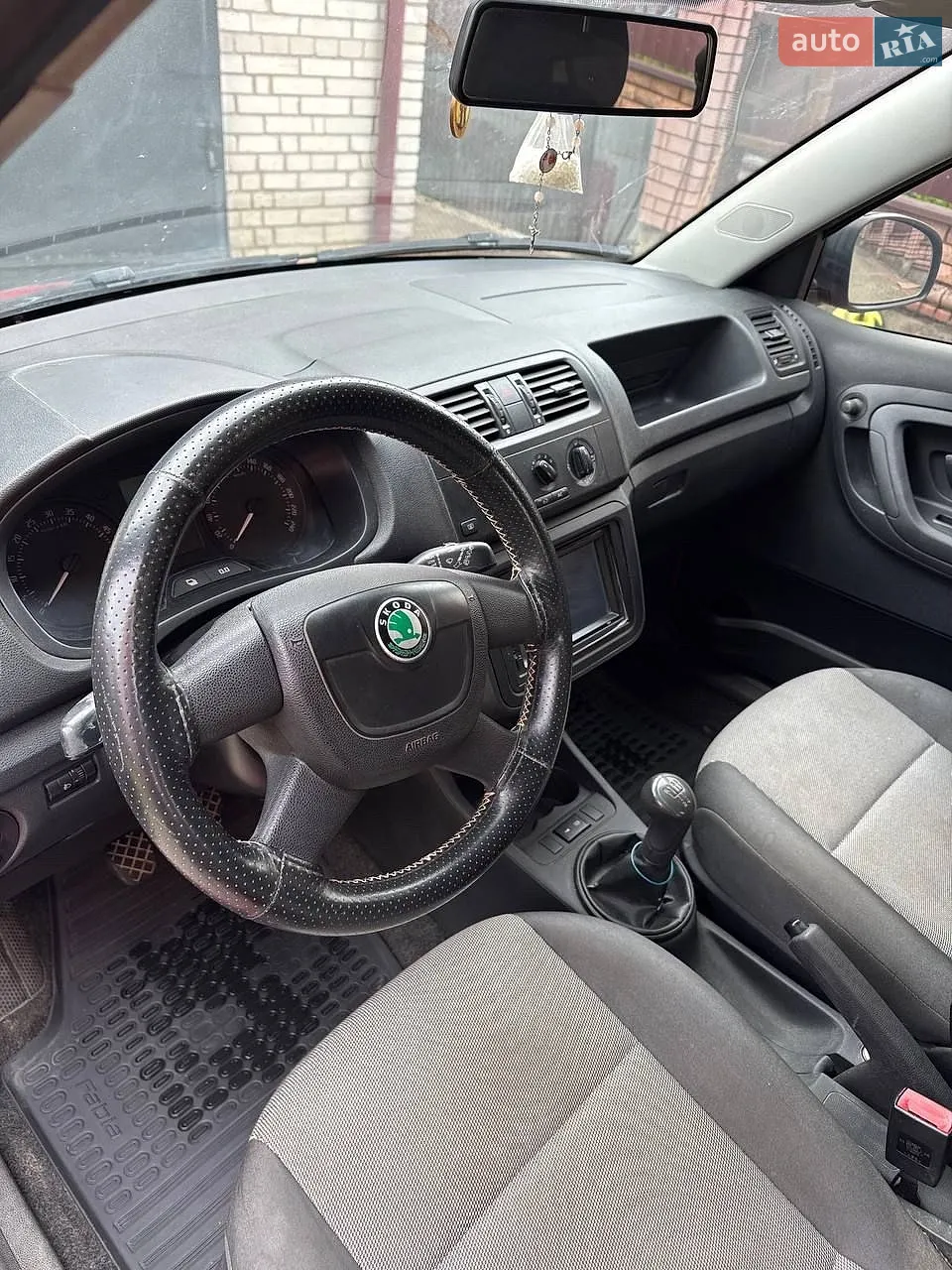 2011 Skoda Fabia - мініатюра 8