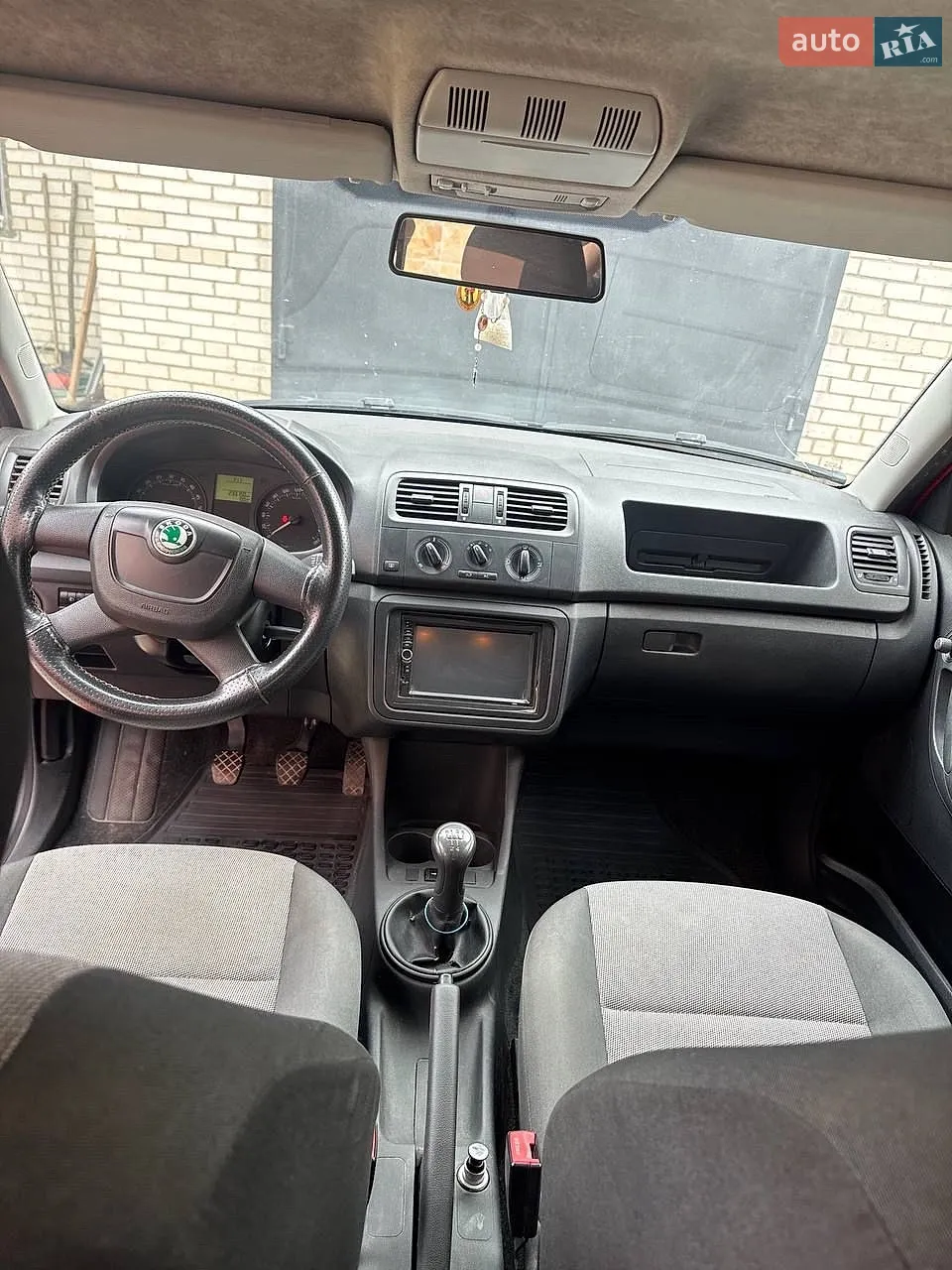 2011 Skoda Fabia - мініатюра 10