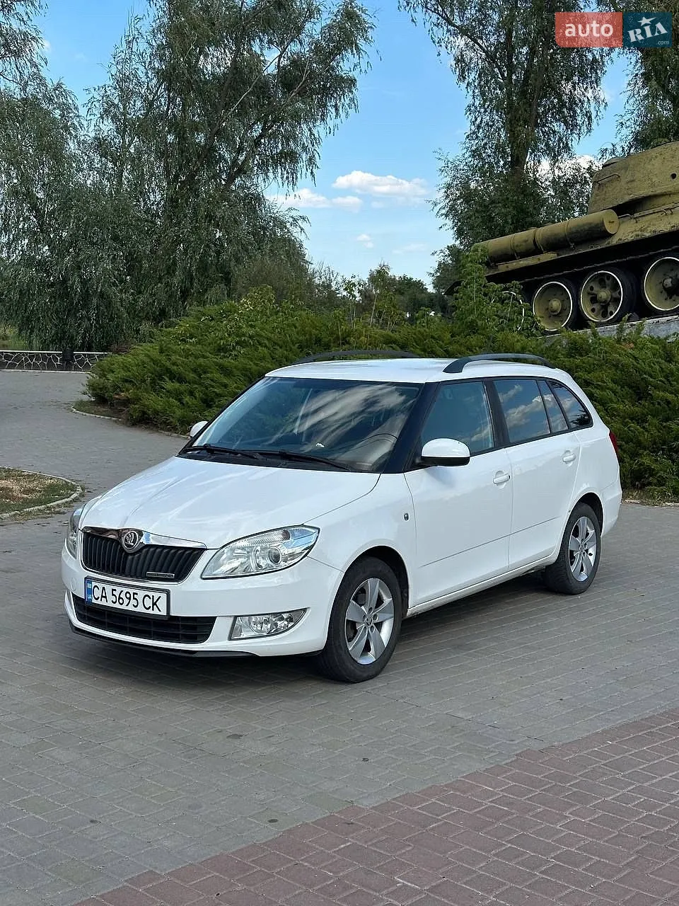 2013 Skoda Fabia - мініатюра 3
