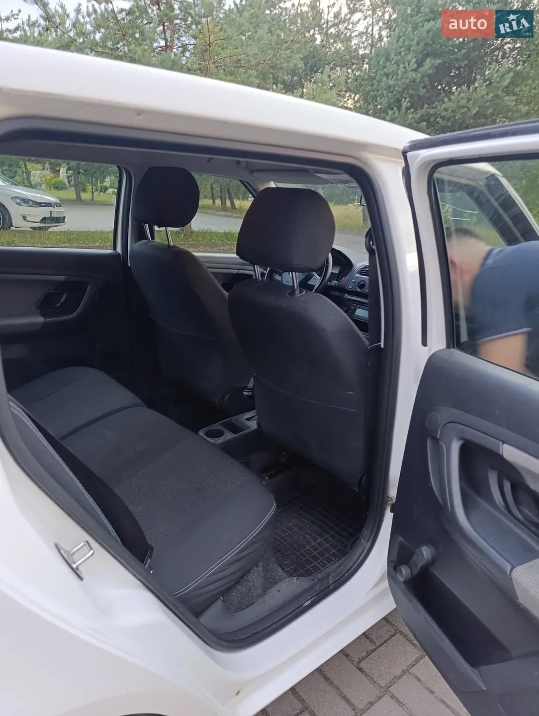 2013 Skoda Fabia - мініатюра 10