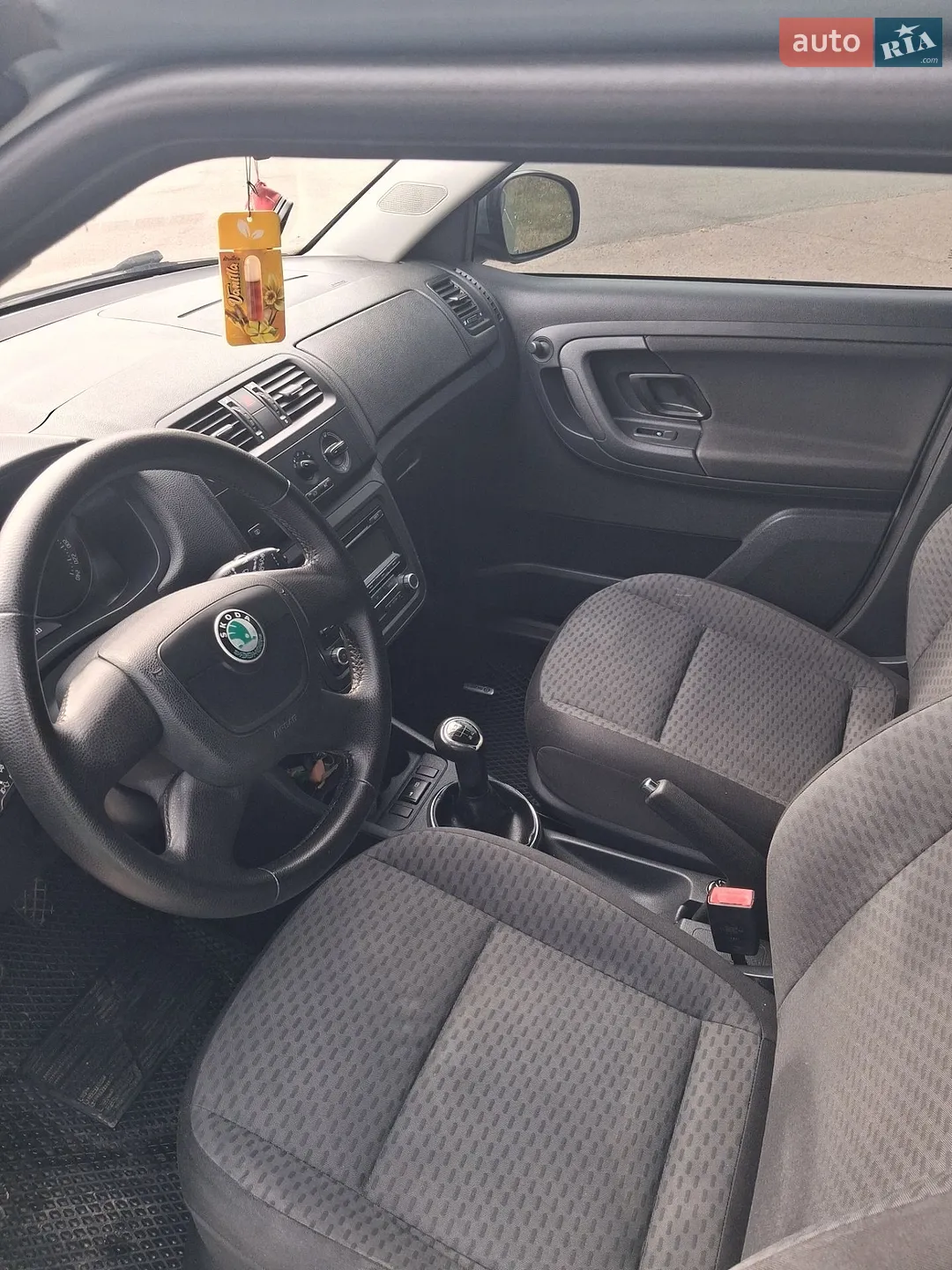 2011 Skoda Fabia - мініатюра 9