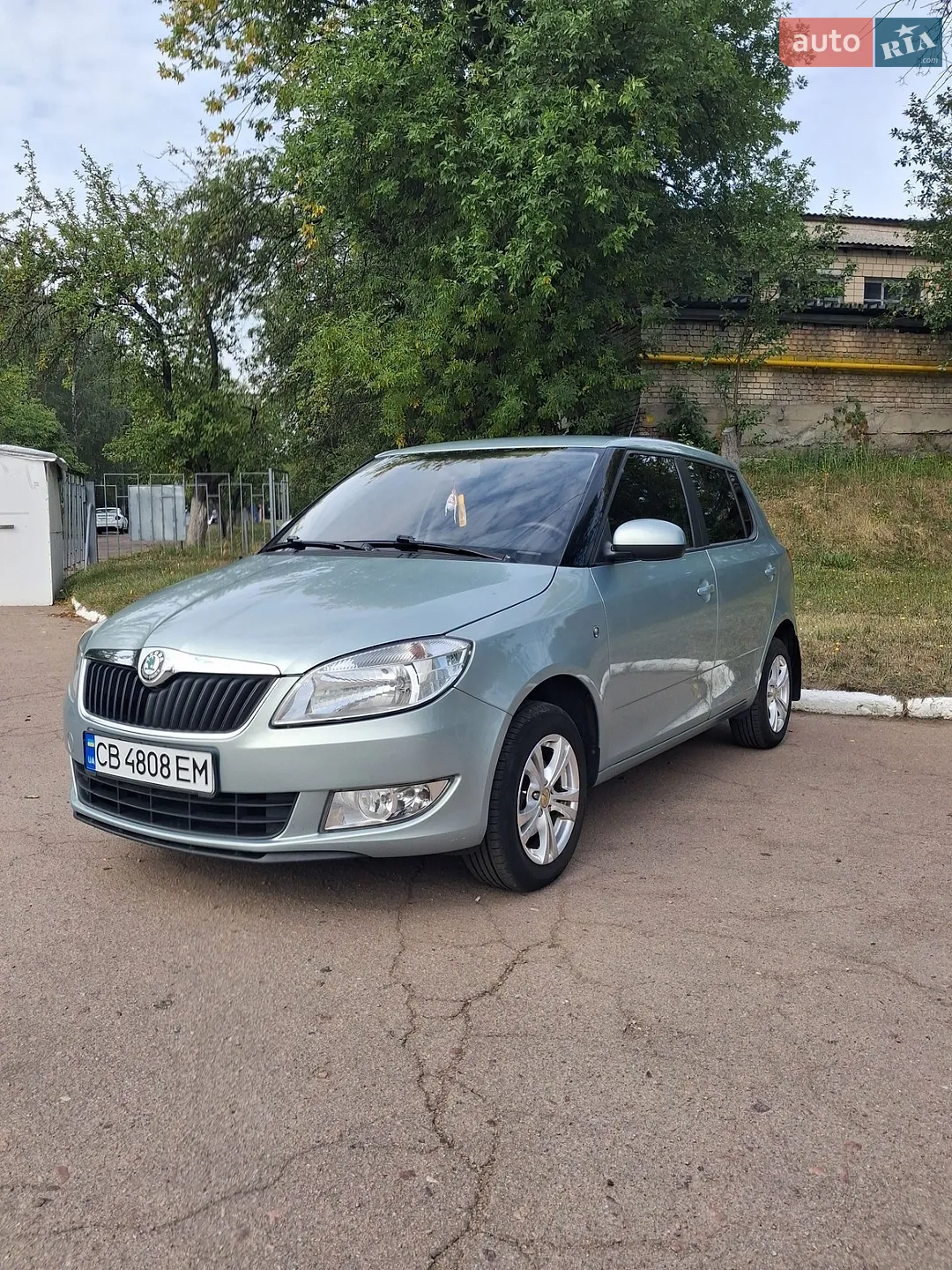 2011 Skoda Fabia - мініатюра 2