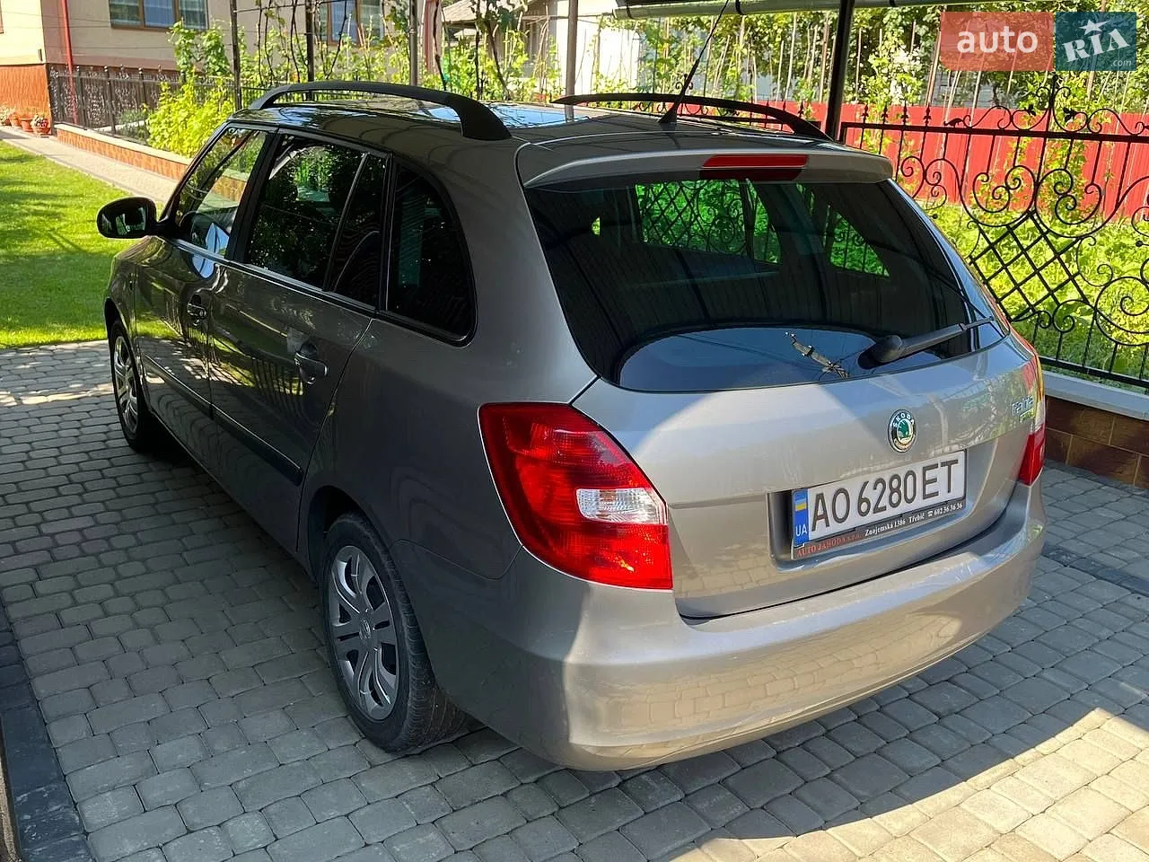 2010 Skoda Fabia - мініатюра 6