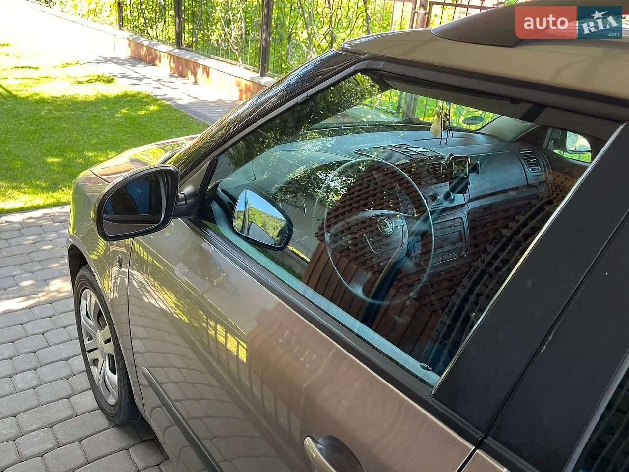 2010 Skoda Fabia - мініатюра 5