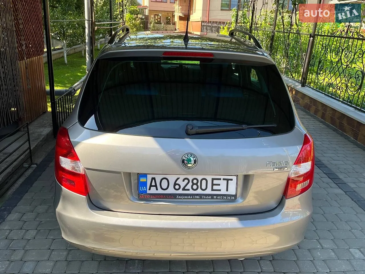 2010 Skoda Fabia - мініатюра 8
