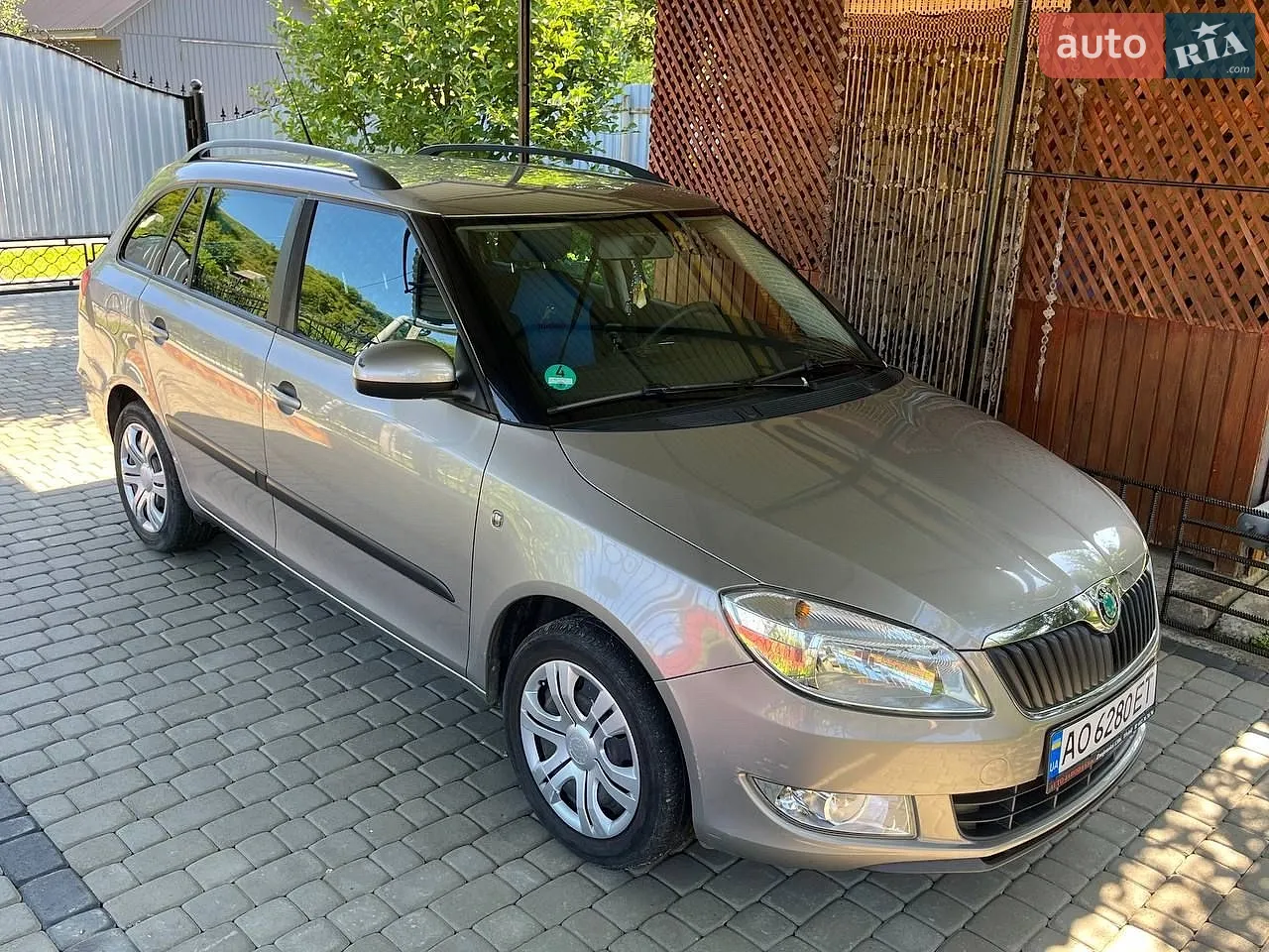 2010 Skoda Fabia - мініатюра 3