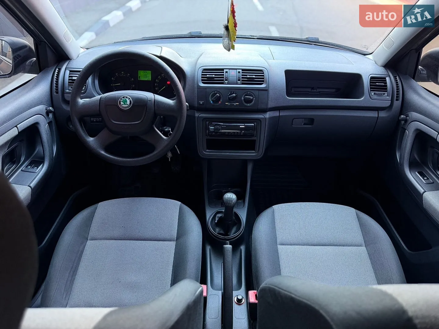 2011 Skoda Fabia - мініатюра 16
