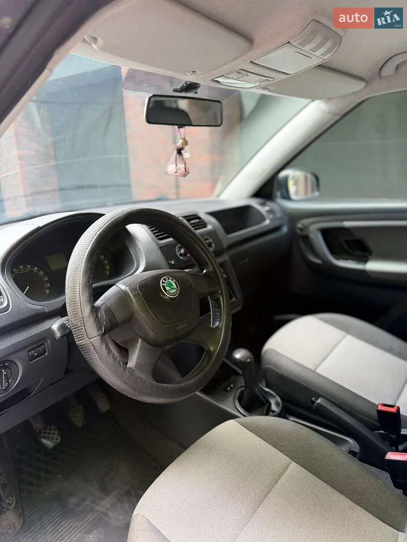 2011 Skoda Fabia - мініатюра 19