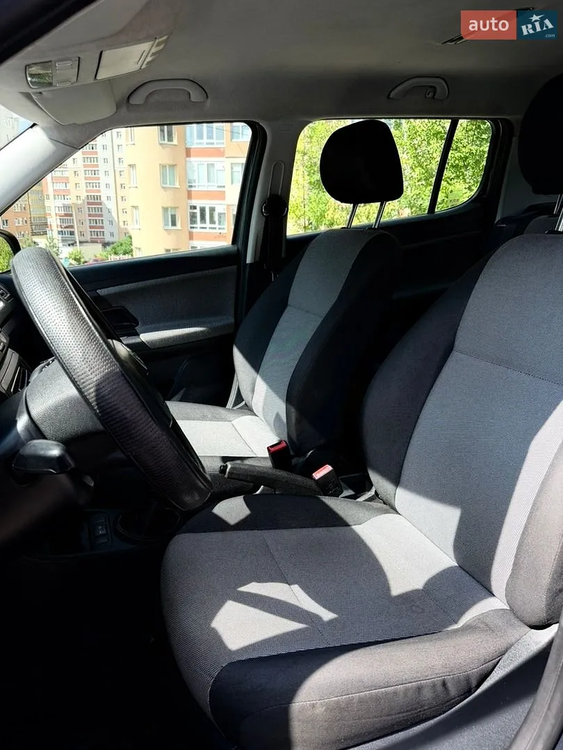 2011 Skoda Fabia - мініатюра 26