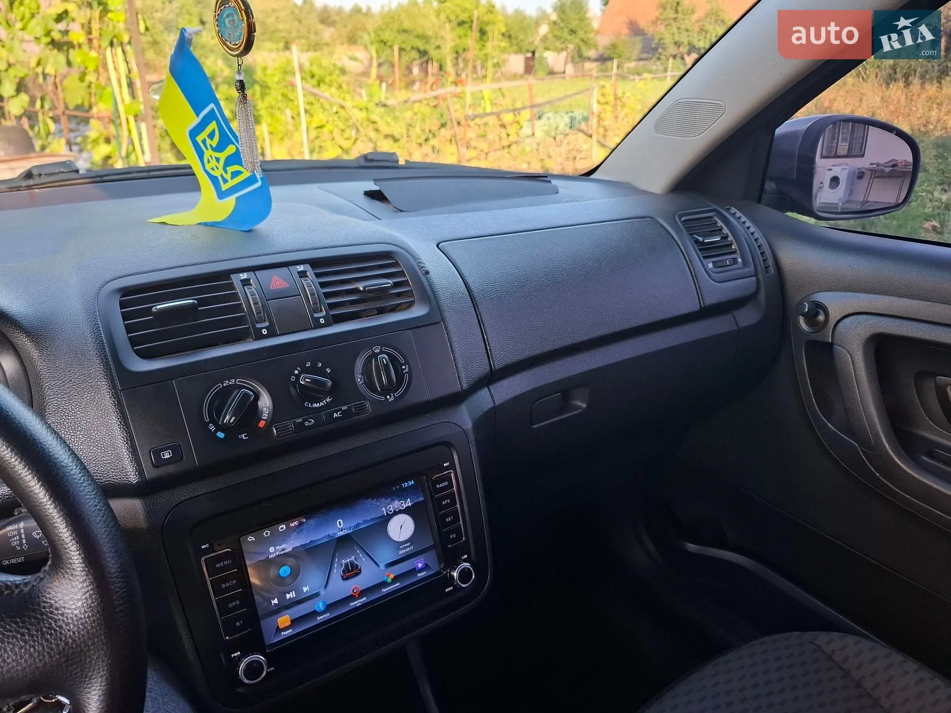 2010 Skoda Fabia - мініатюра 11