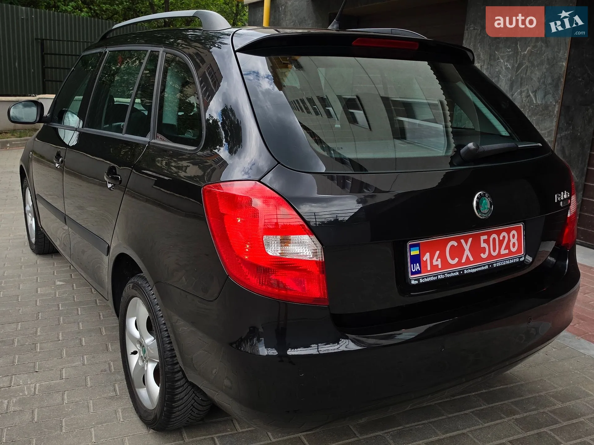 2011 Skoda Fabia - мініатюра 8