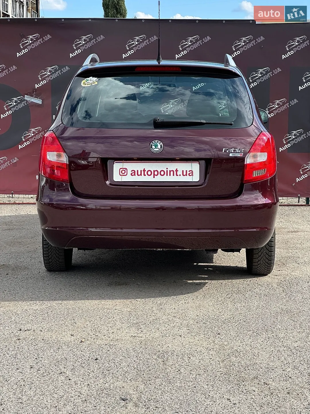 2010 Skoda Fabia - мініатюра 11