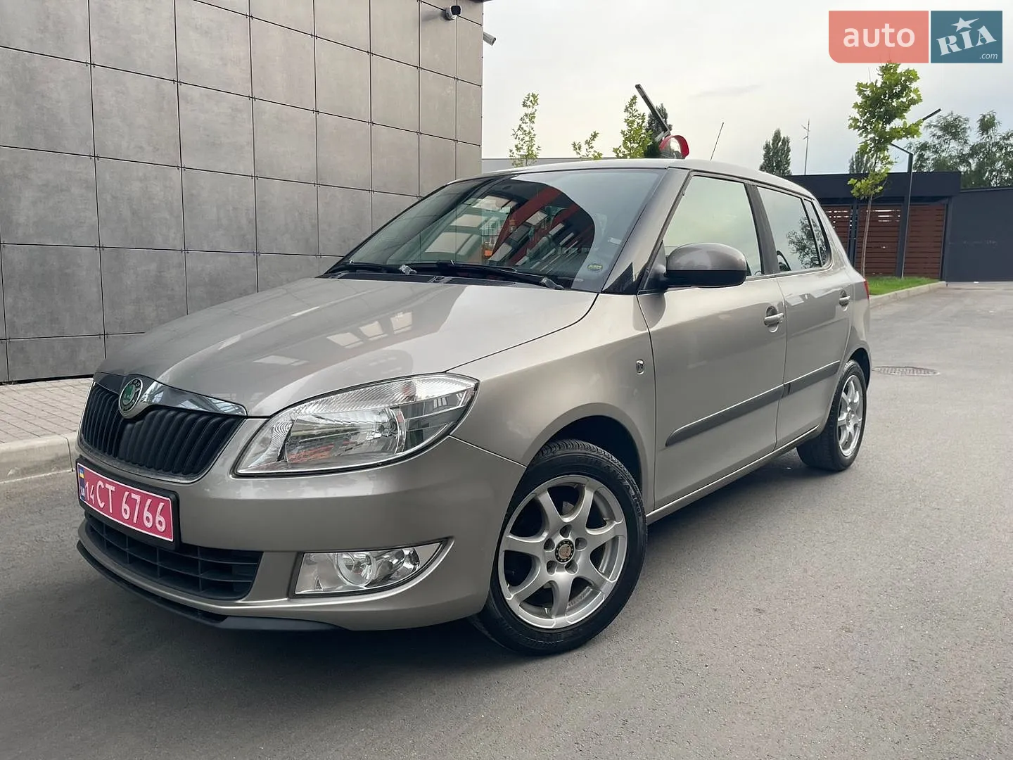 2011 Skoda Fabia - мініатюра 9