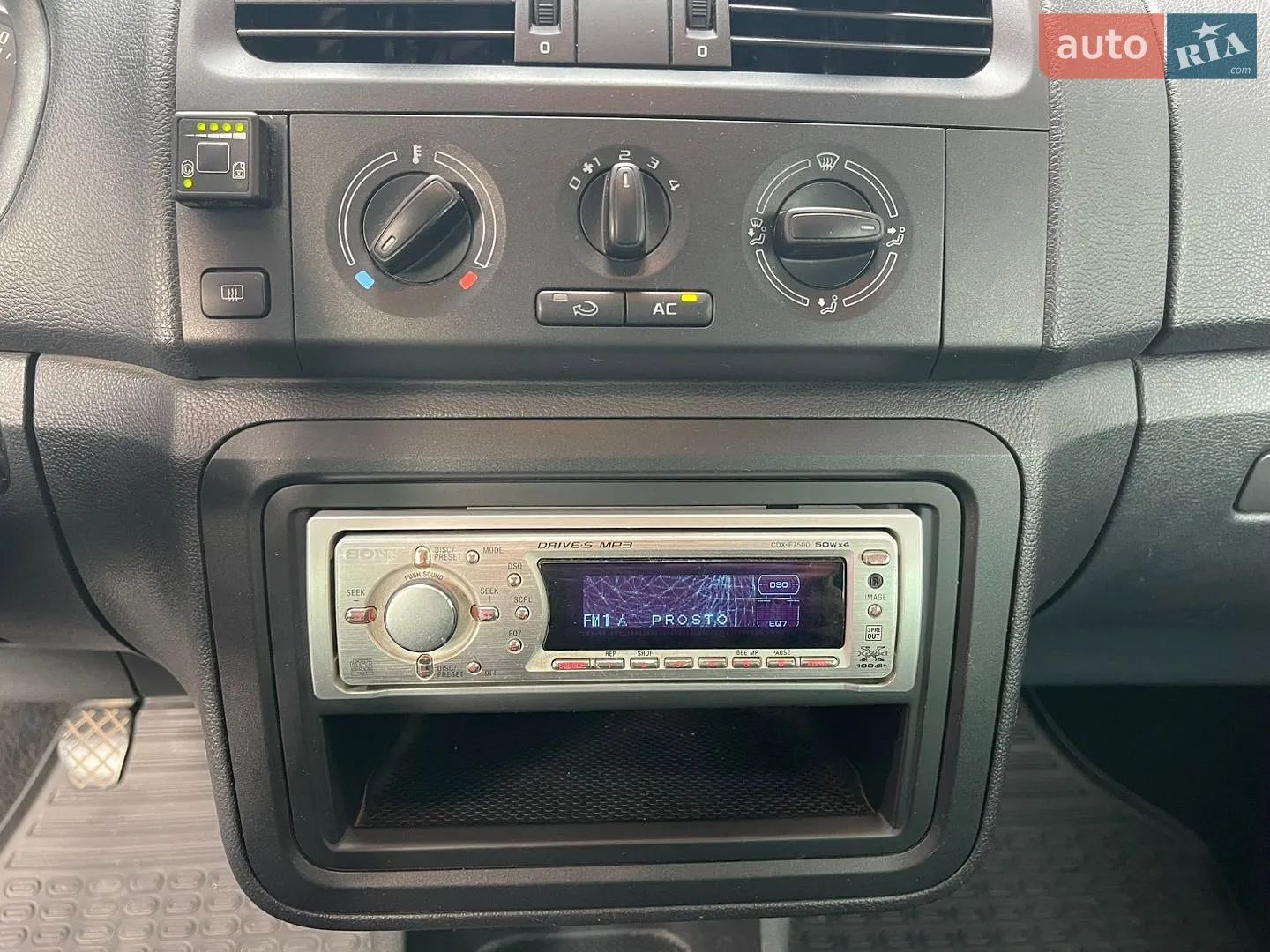 2011 Skoda Fabia - мініатюра 27