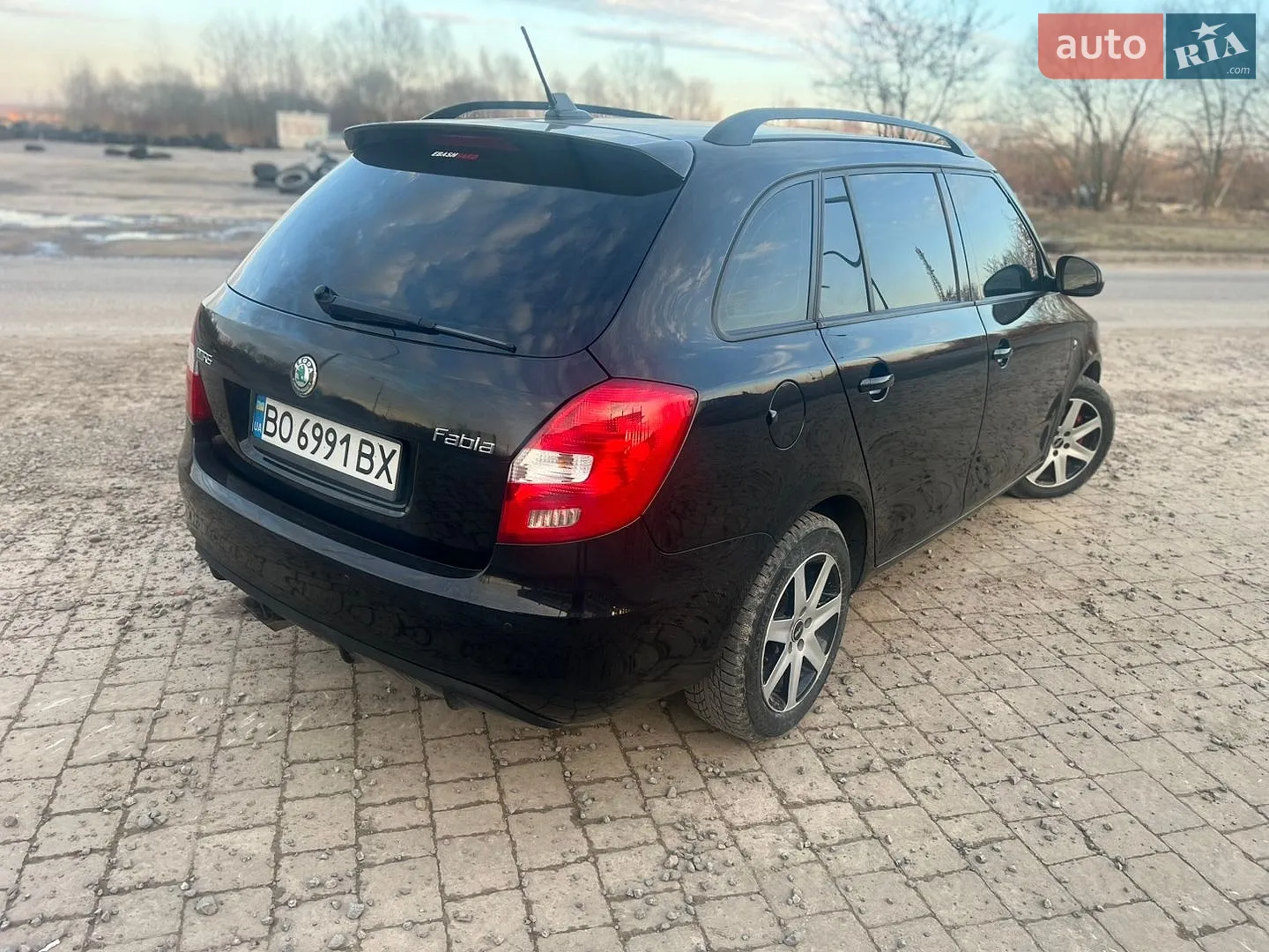 2011 Skoda Fabia - мініатюра 13